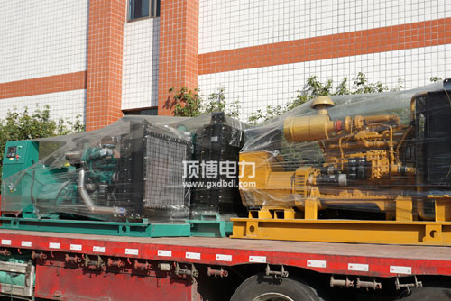 柴油發(fā)電機組蓄電池上白色粉末是什么？怎么產(chǎn)生的？