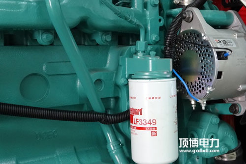 怎么回事，500kW柴油發(fā)電機組油底殼內(nèi)部機油油面上升？